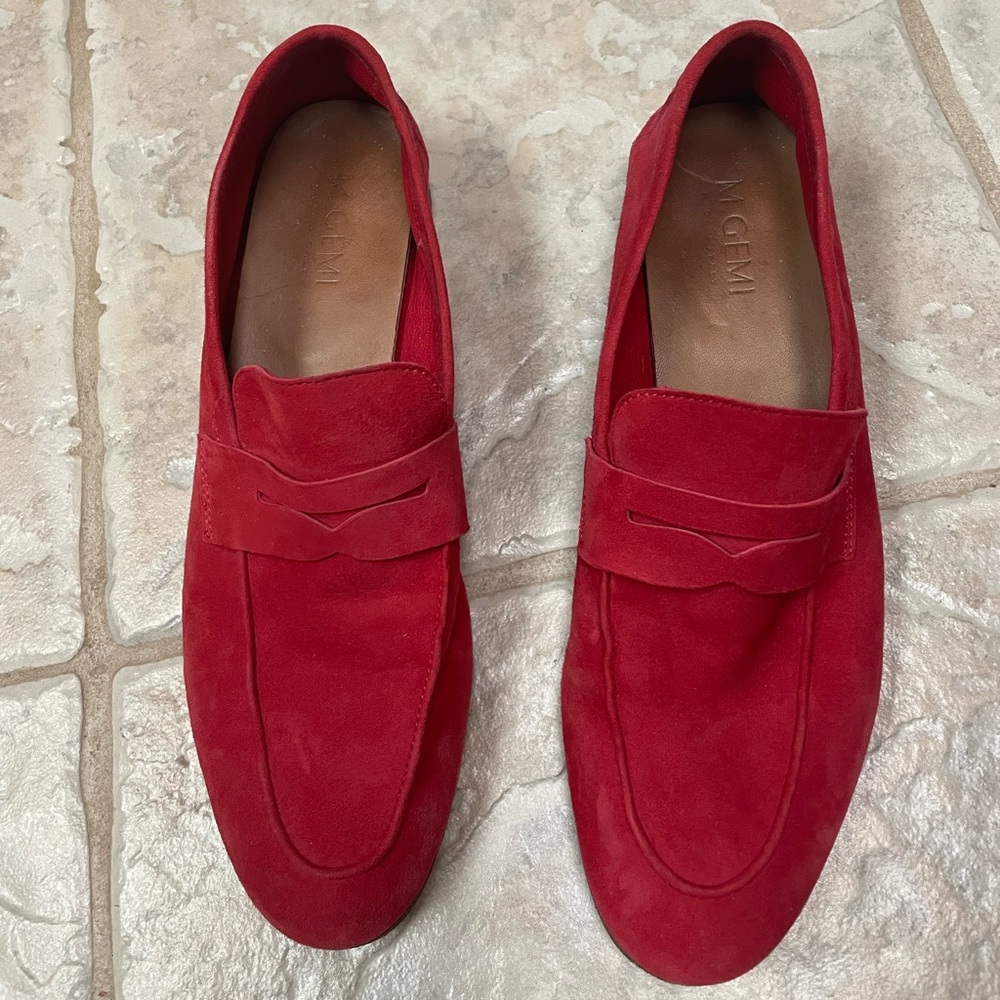 M. Gemi flats Size 38 1/2, leather soled COMFORTABLE!!!